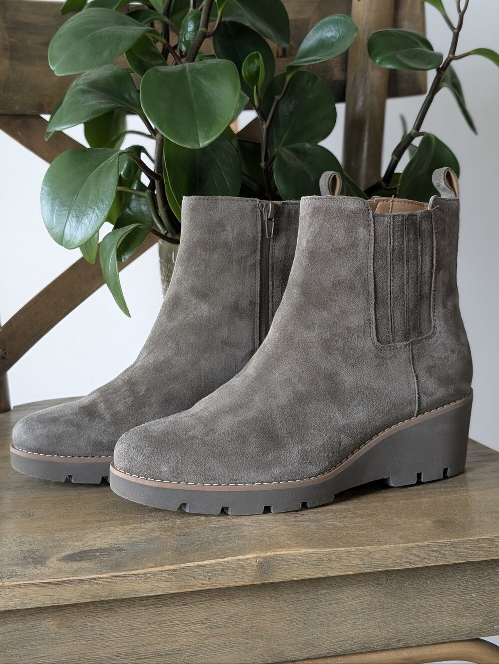 Vionic Aria Boots 8.5 Stone Gray Suede Side Zip Wedge Heel Bootie